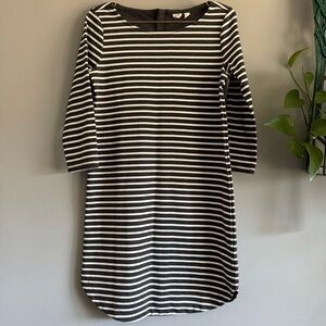 Gap Women’s Charcoal Gray and White Striped 3/4 Sleeve Shift Dress, Size XS